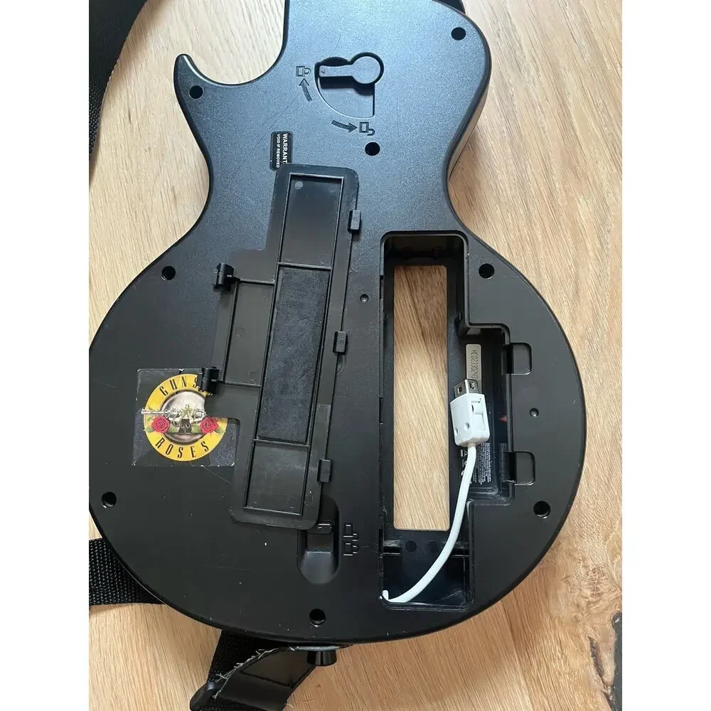 Wii Guitar Hero Gibson Les Paul White Wireless Guitar w/ Strap Back Cover WORKS